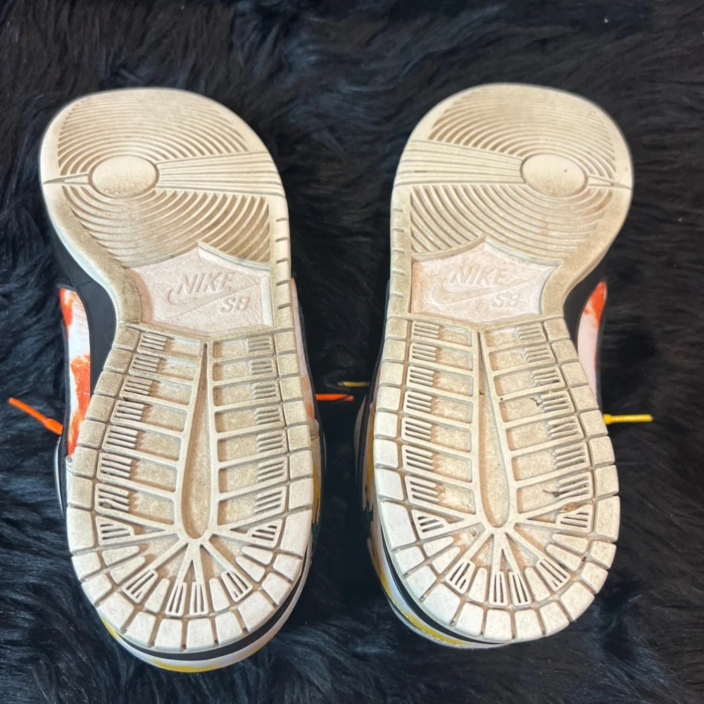 NIKE SB DUNK LOW | Raygun Tie-Dye Black | Size 11M - Picture 5 of 9